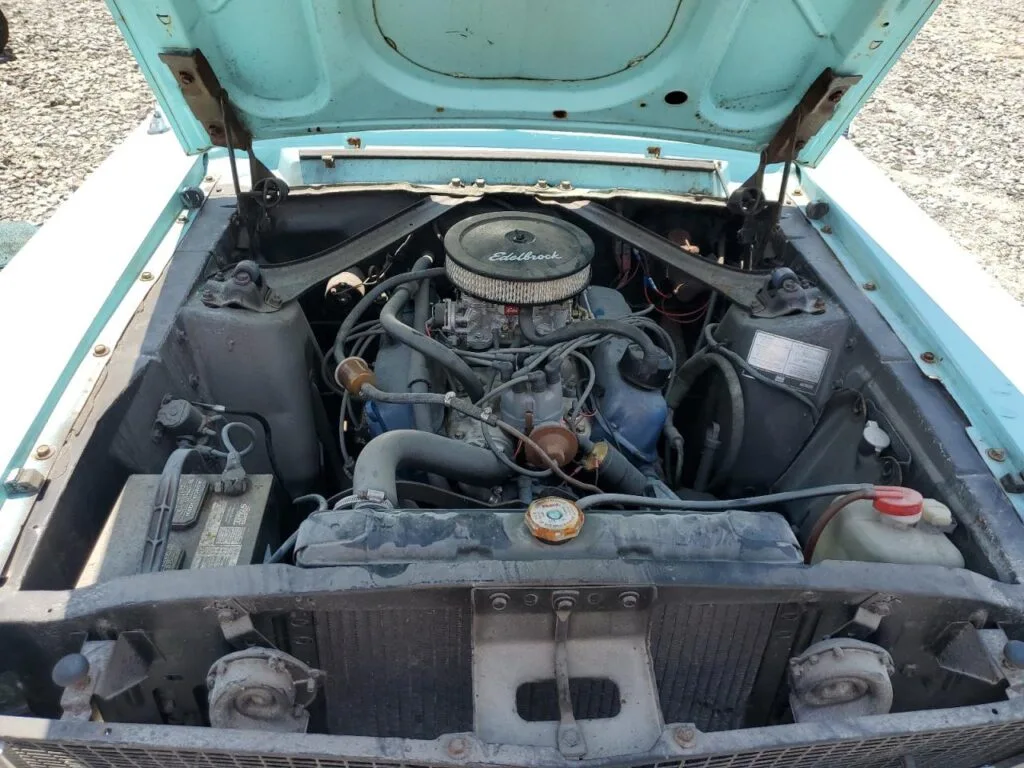 Ford Mustang Coupé 289 V8 1967 — Azul (em trânsito)