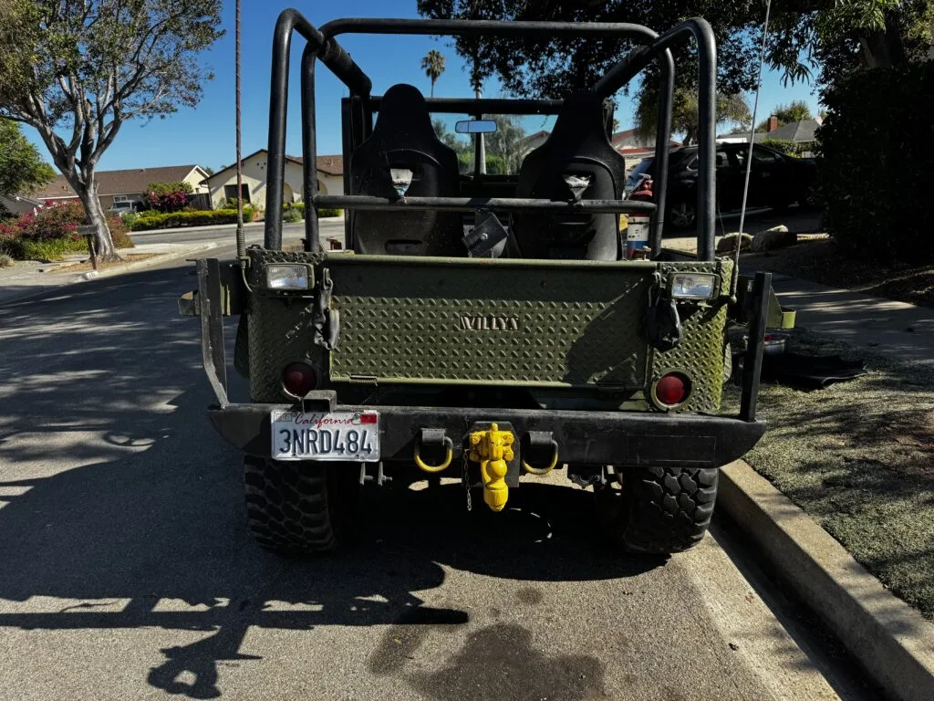 Jeep Willys 1946 — V8 Corvette Swap (Veterana WW2)