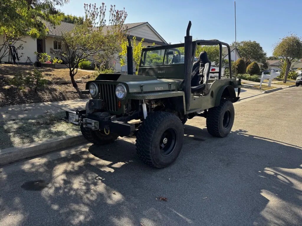 Jeep Willys 1946 — V8 Corvette Swap (Veterana WW2)