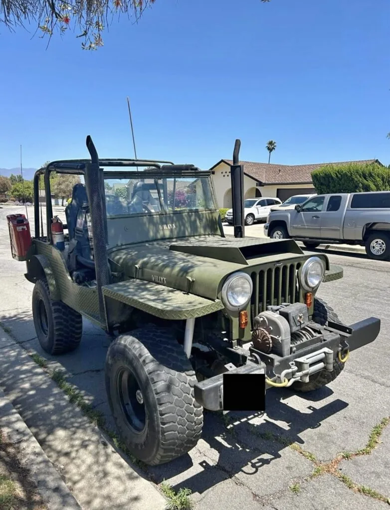 Jeep Willys CJ-2A 1947 Verde Militar 4x4 colecionável em stock AutoZilla Portugal — foto 01