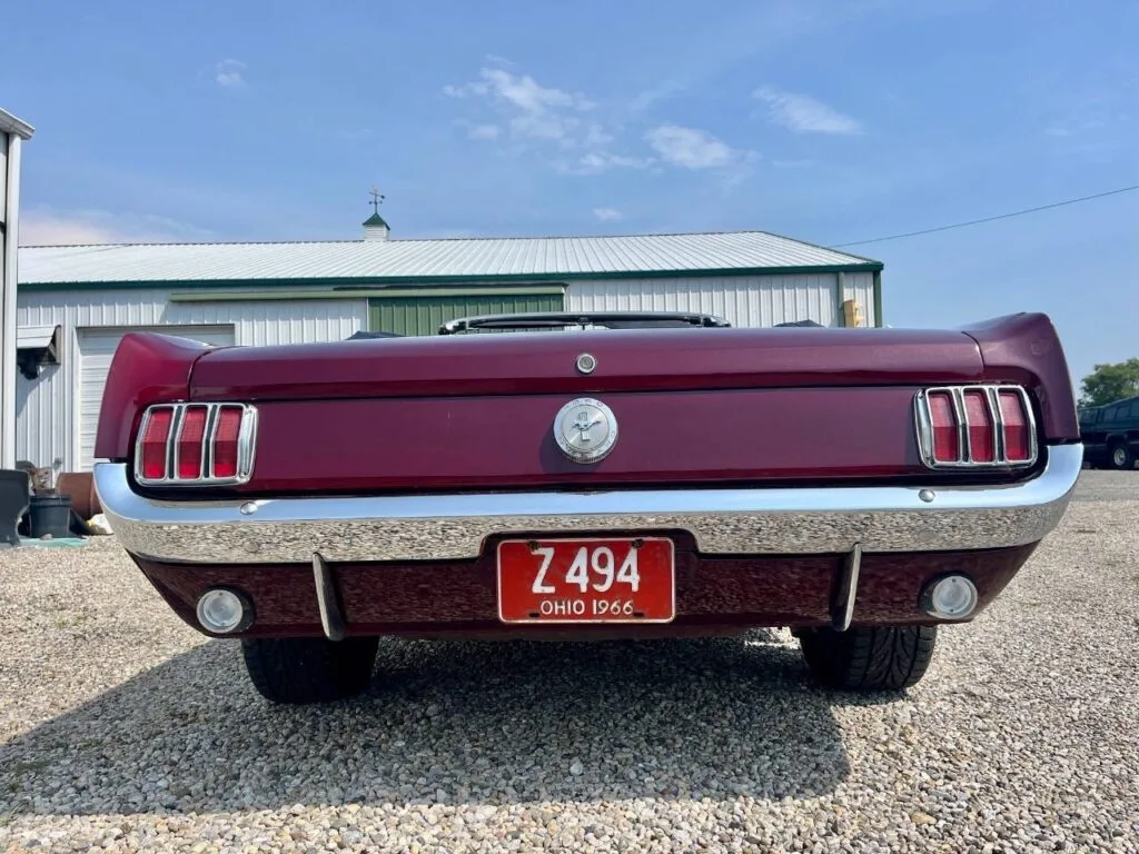 Ford Mustang Convertible 1966 — Bordeaux