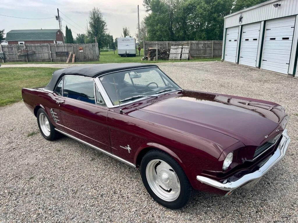Ford Mustang 1966 Convertible descapotável Bordeaux em stock AutoZilla Portugal — foto 01