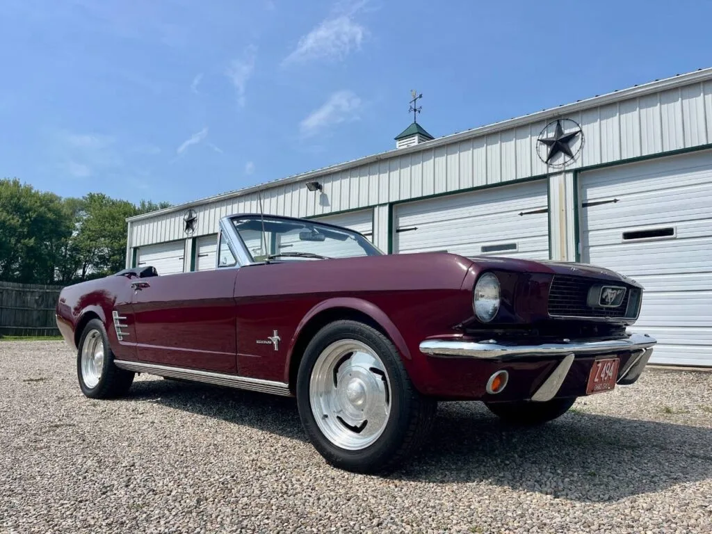 Ford Mustang Convertible 1966 — Bordeaux