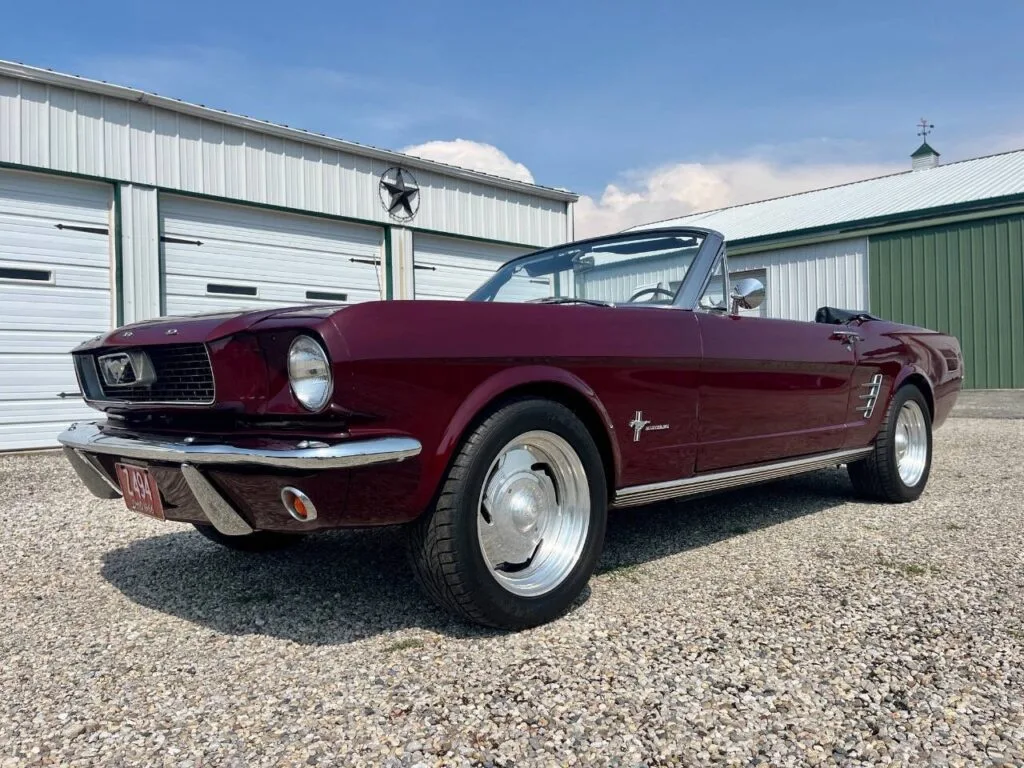 Ford Mustang Convertible 1966 — Bordeaux