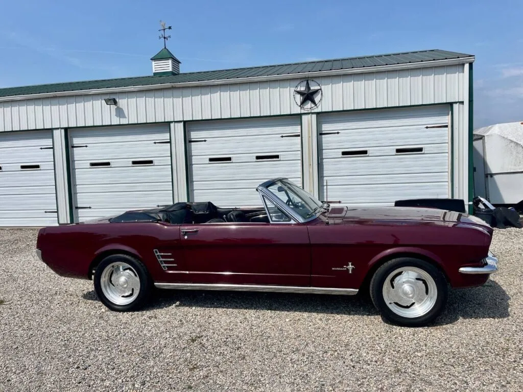 Ford Mustang Convertible 1966 — Bordeaux