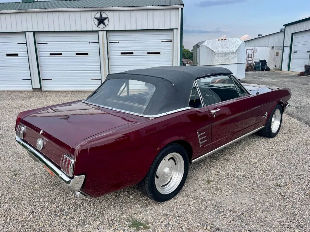 Ford Mustang Convertible 1966 — Bordeaux