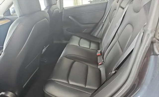 Tesla Model 3 Standard Range Plus 2020 — Cinzento escuro (apenas 43k km)