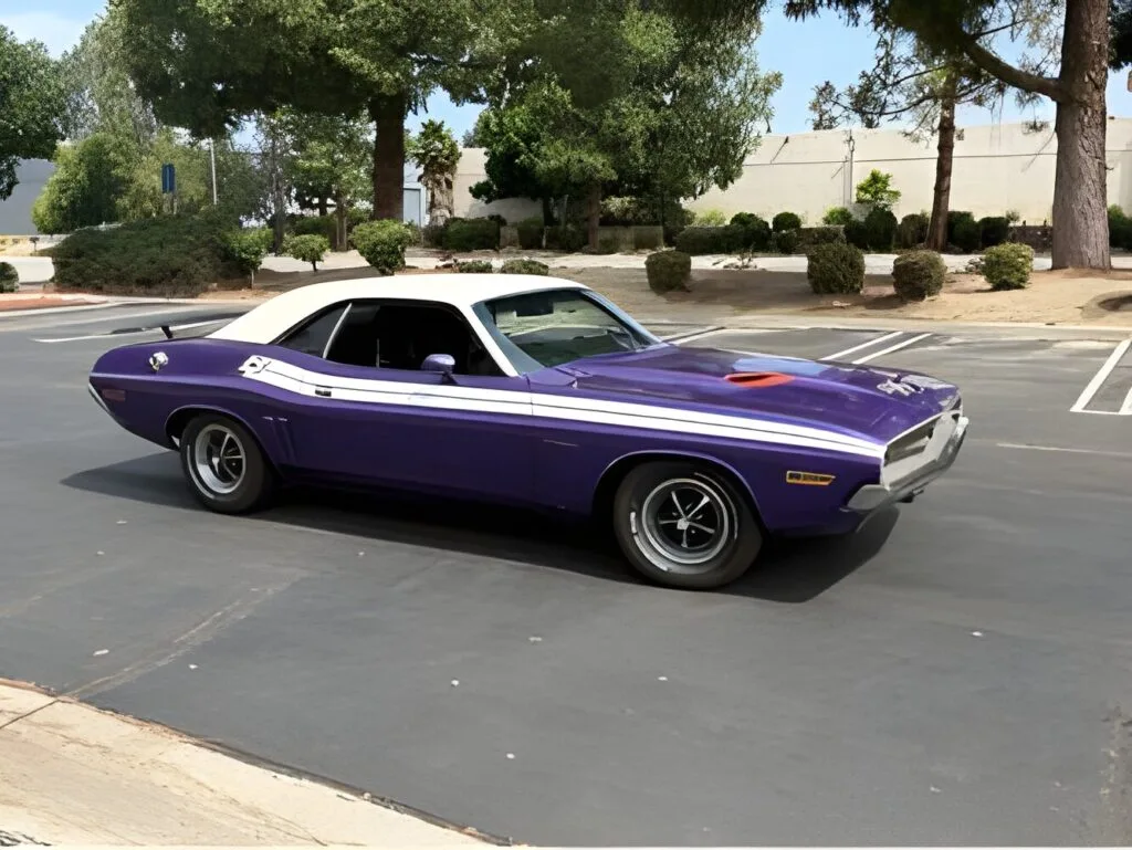 Dodge Challenger 1971 — Mopar E-body restaurado (~5 000 km)