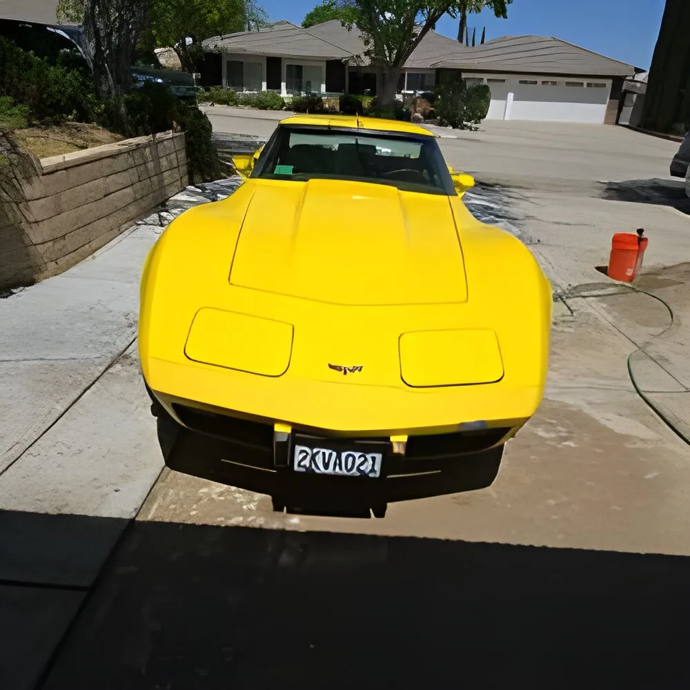 Chevrolet Corvette C3 1977 — American sports car (~150 000 km)
