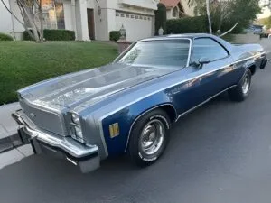 Chevrolet El Camino Classic 1977 — Restauro completo, motor 350 V8, ar condicionado